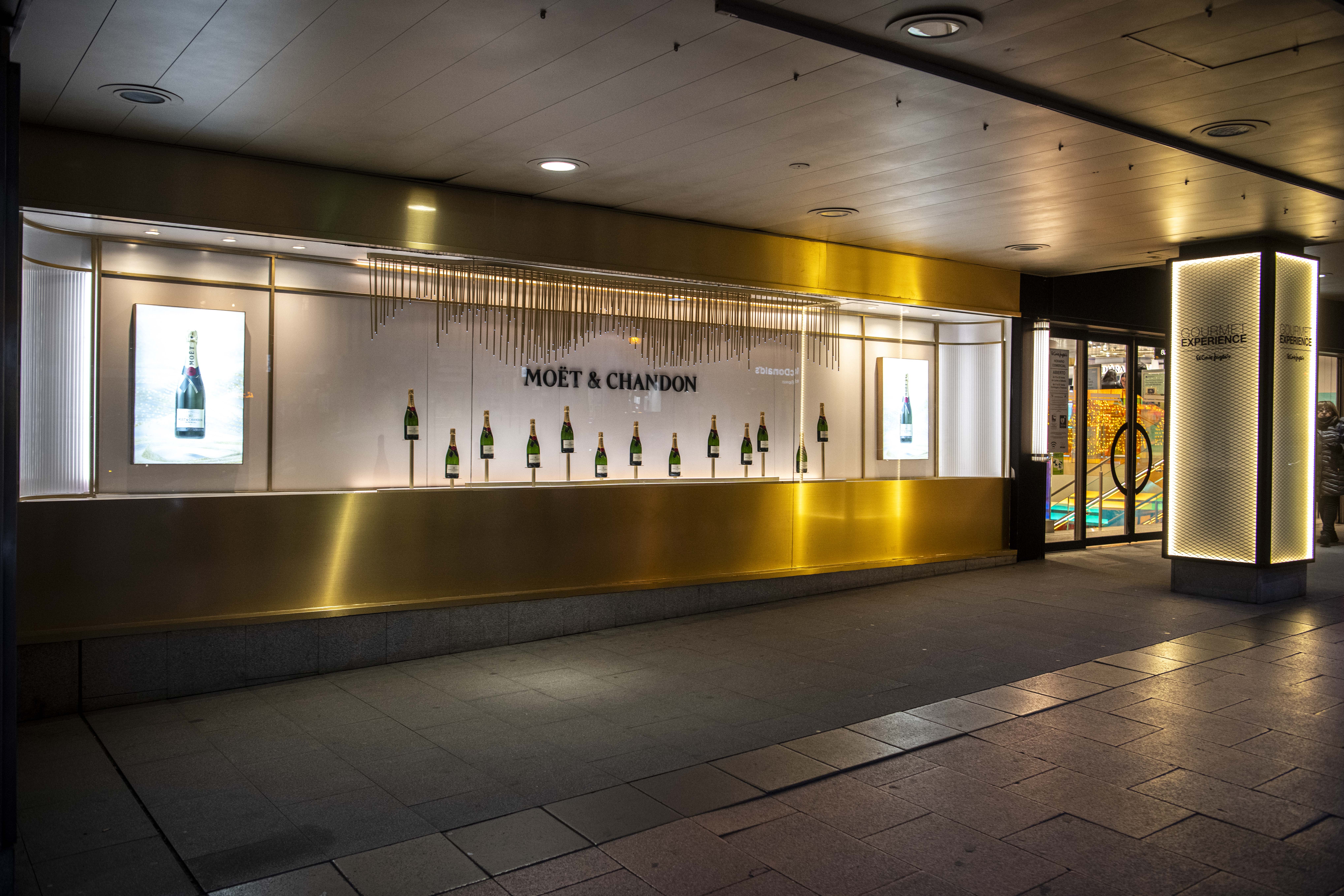 Moët & Chandon — Escaparate El Corte Inglés Goya - detalle